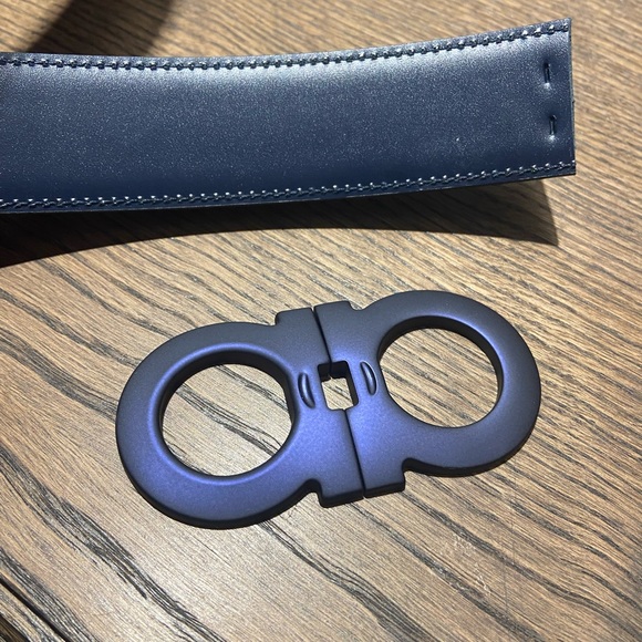 Authentic Salvatore Ferragamo men’s belt - Picture 8 of 8